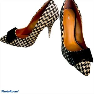 EUC Apt 9 hounds tooth heels